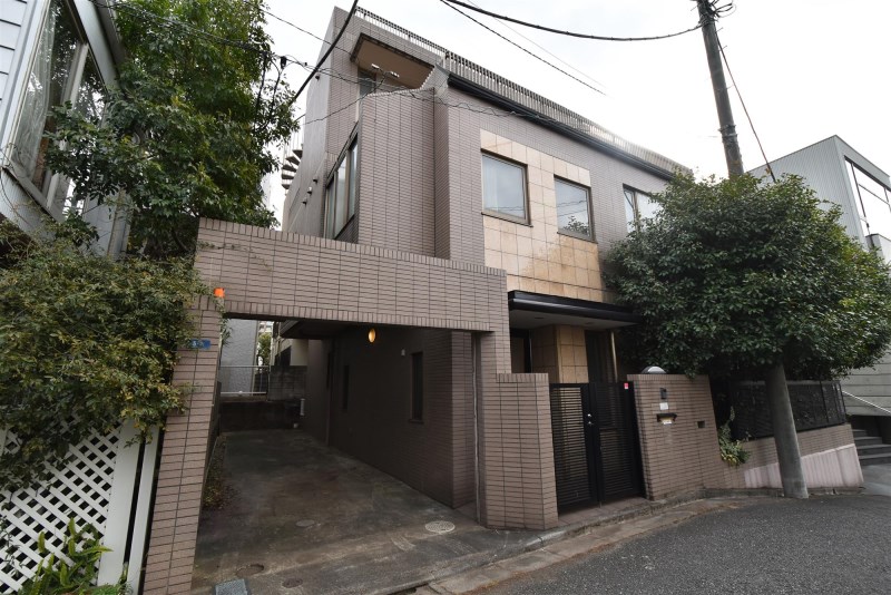 Exterior of House in Hiroo 3-chome