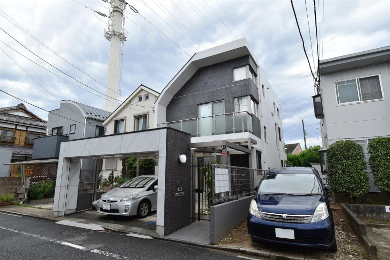 Exterior of Seijo 8-chome House