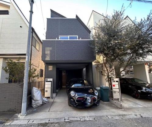 Exterior of Denenchofu 1-chome House